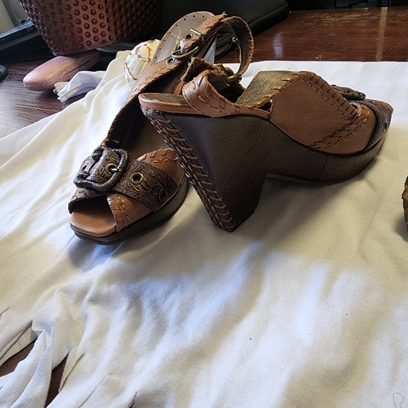 Brown Sandal Wedges Vince Camutto with Design - Picture 7 of 12